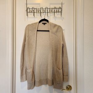 American Eagle Women's Beige Sweater